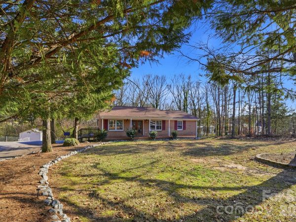 324 Pawley Drive , Charlotte, NC 28214