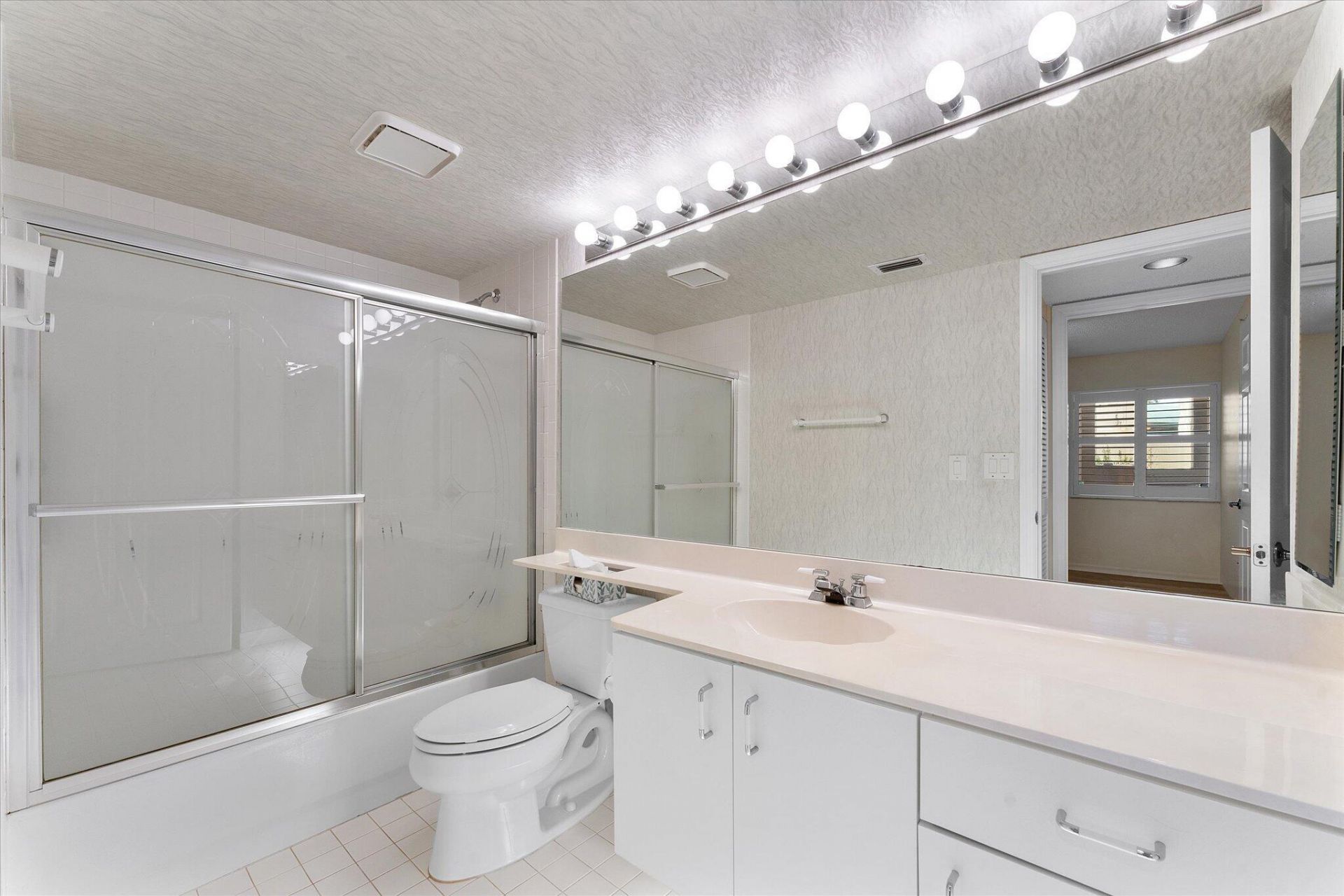 7618 Granville Drive, Unit 110-e, Tamarac, FL 33321 Photo