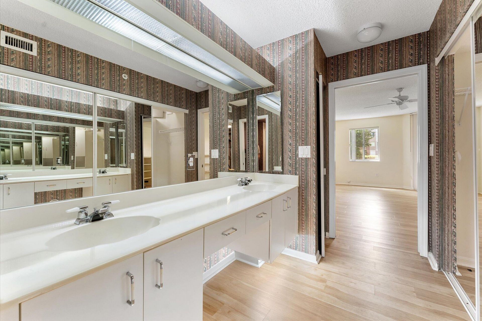 7618 Granville Drive, Unit 110-e, Tamarac, FL 33321 Photo