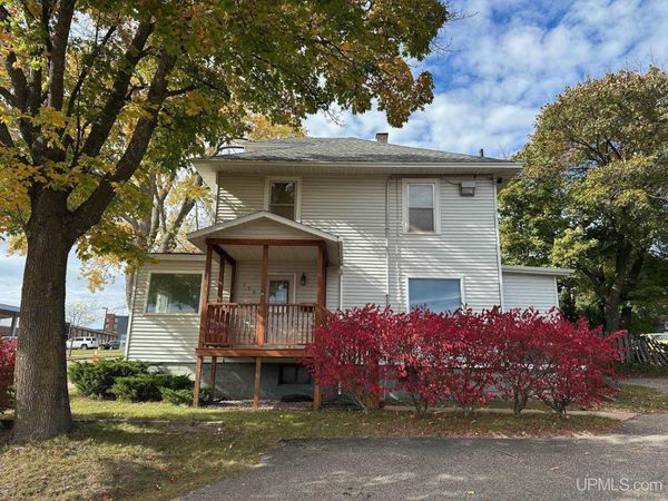 756 W Washington Street, Marquette, MI 49855