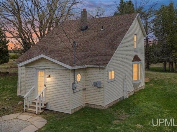 5768 M35 Highway, Baldwin Twp, MI 49872
