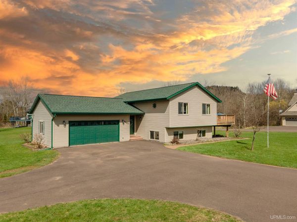 1207 E Silver Street, Bessemer, MI 49911
