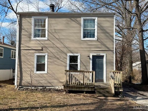 10165 Count Drive , St Louis, MO 63136