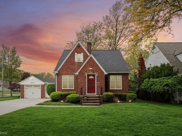 2244 Winfield Avenue , Rocky River, OH 44116
