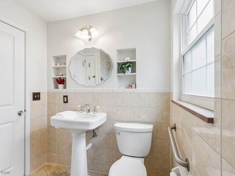 2244 Winfield Avenue , Rocky River, OH 44116 Photo 24