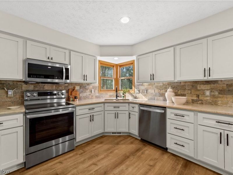 10050 Brookside Circle , North Royalton, OH 44133 Photo 16