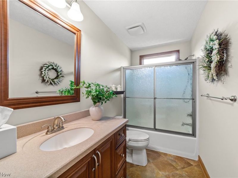 10050 Brookside Circle , North Royalton, OH 44133 Photo 32