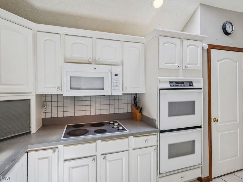 6255 Highland Road , Highland Heights, OH 44143 Photo 12
