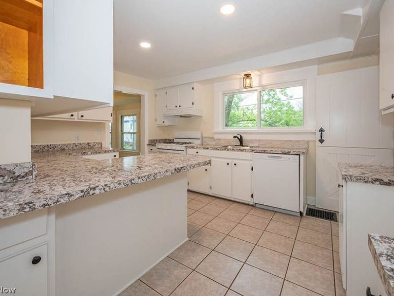 986 N Lincoln Avenue , Salem, OH 44460 Photo 12