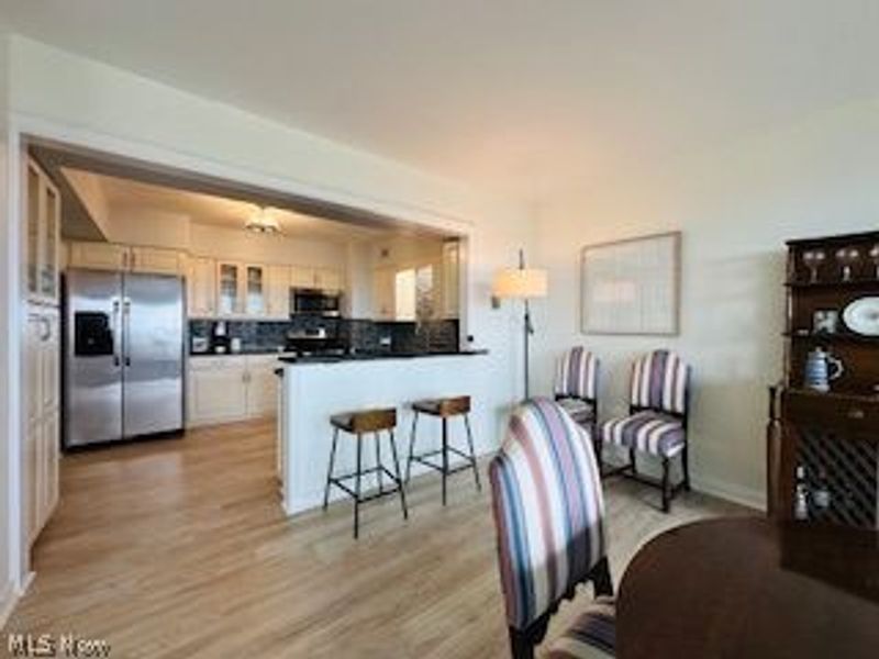 , Unit 805, Bratenahl, OH 44108 Photo 7