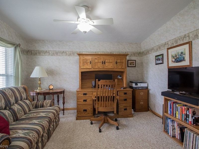 681 Woodlawn Road, Chardon, OH 44024 Photo 4