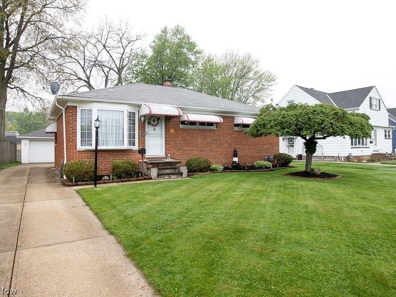 668 E 315th Street, Willowick, OH 44095 Photo 2