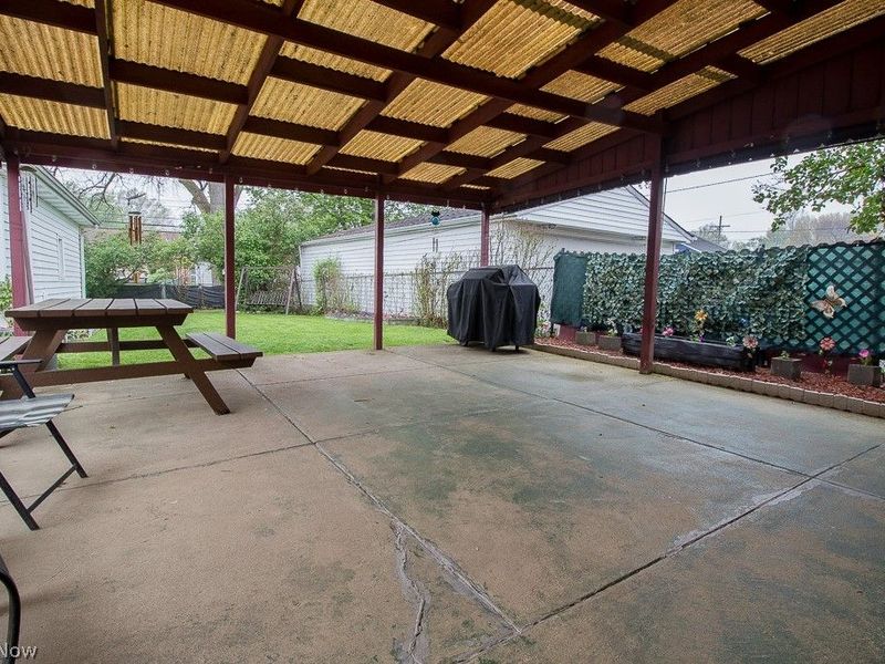 668 E 315th Street, Willowick, OH 44095 Photo 22