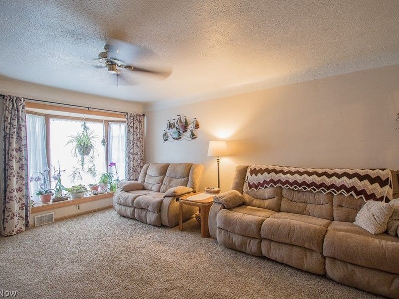 668 E 315th Street, Willowick, OH 44095 Photo 6