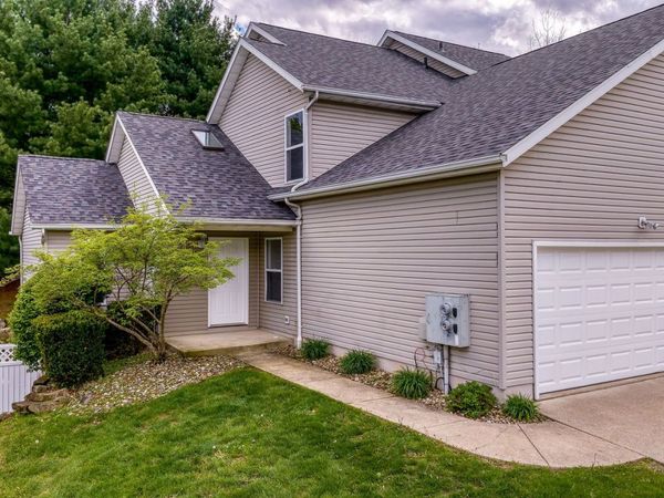561 Hilltop Terrace Drive , Tallmadge, OH 44278
