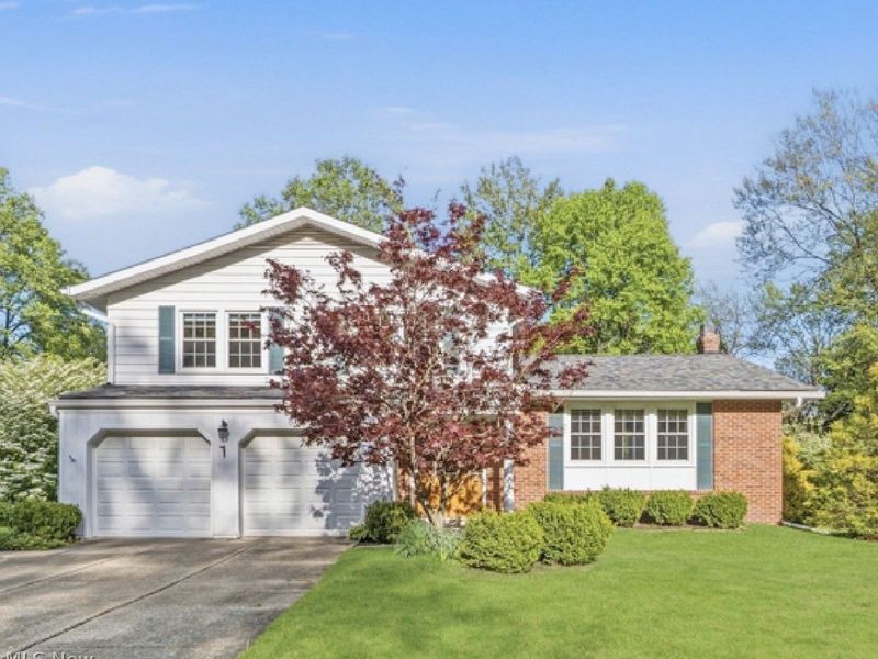 8337 Vera Drive , Brecksville, OH 44141 Photo 1