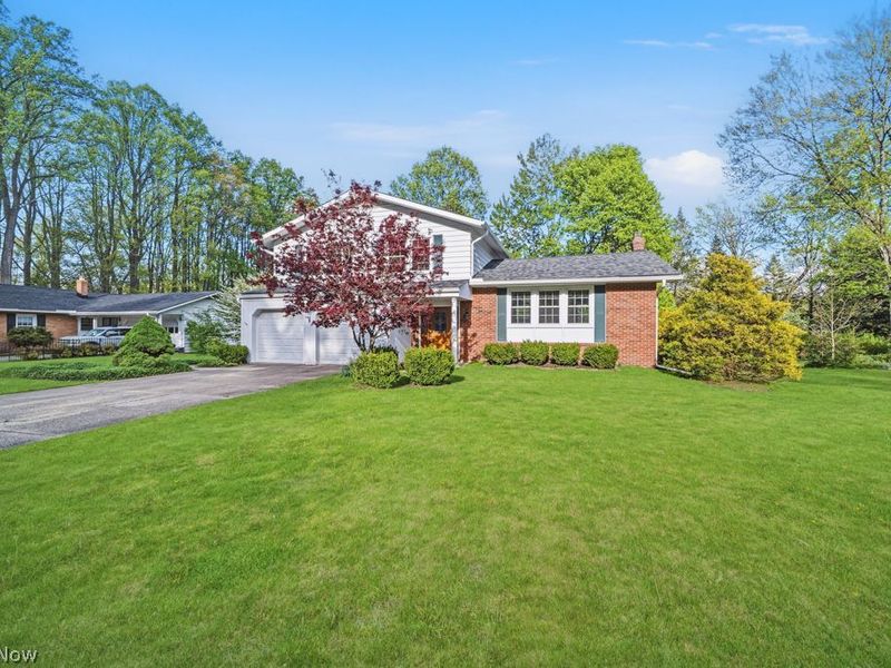8337 Vera Drive , Brecksville, OH 44141 Photo 2
