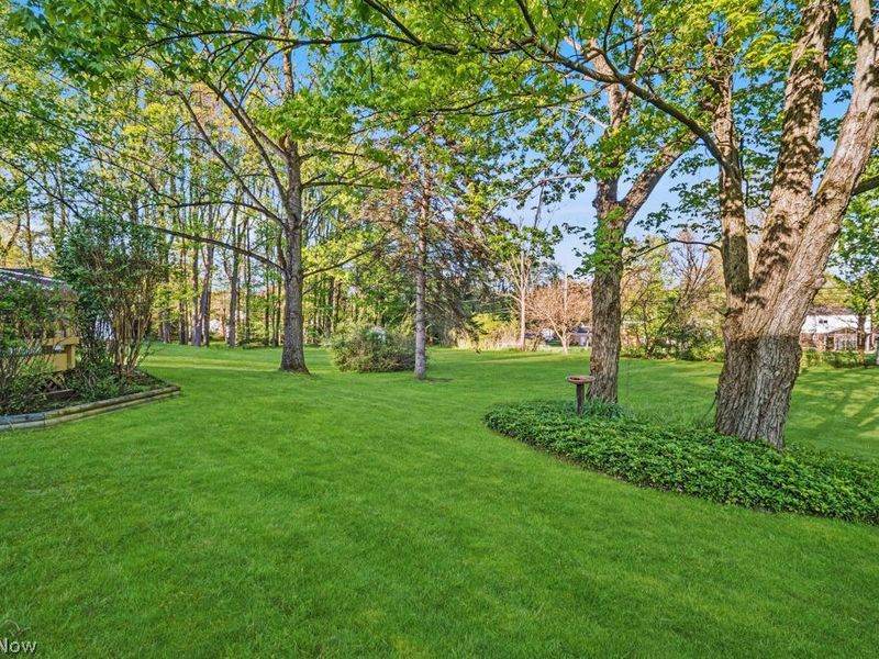 8337 Vera Drive , Brecksville, OH 44141 Photo 34