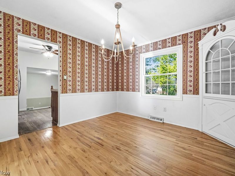 8337 Vera Drive , Brecksville, OH 44141 Photo 6