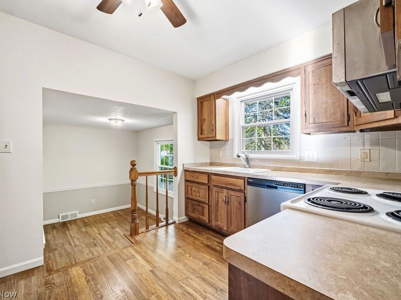 8337 Vera Drive , Brecksville, OH 44141 Photo 8