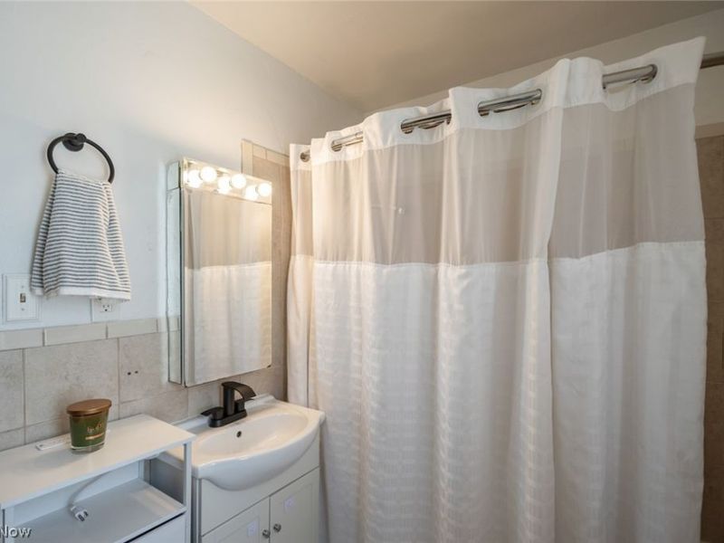 1016 Pembrook Road , Cleveland Heights, OH 44121 Photo 22