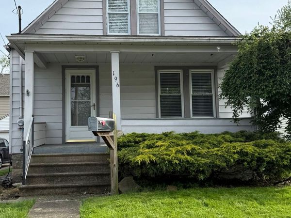 196 Elm Street , Struthers, OH 44471