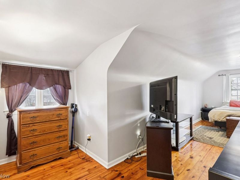 4318 Bluestone Road , Cleveland, OH 44121 Photo 30