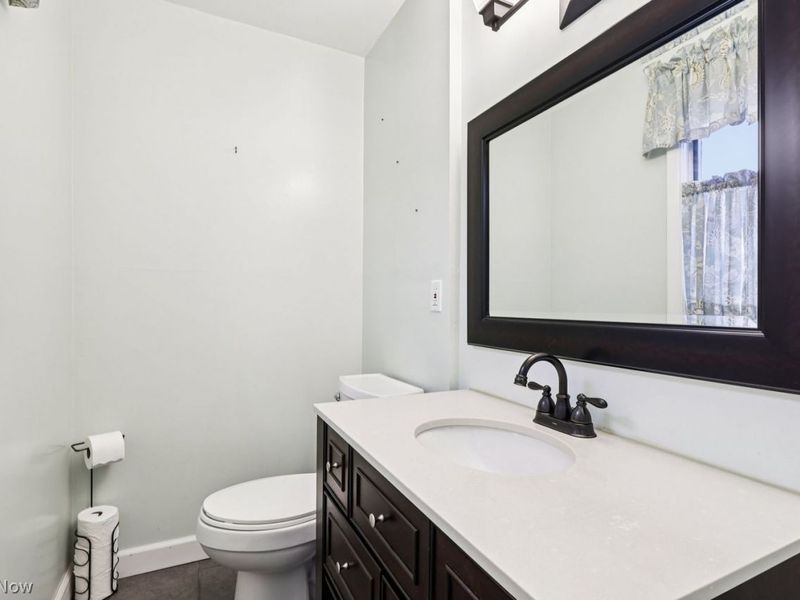 4318 Bluestone Road , Cleveland, OH 44121 Photo 38
