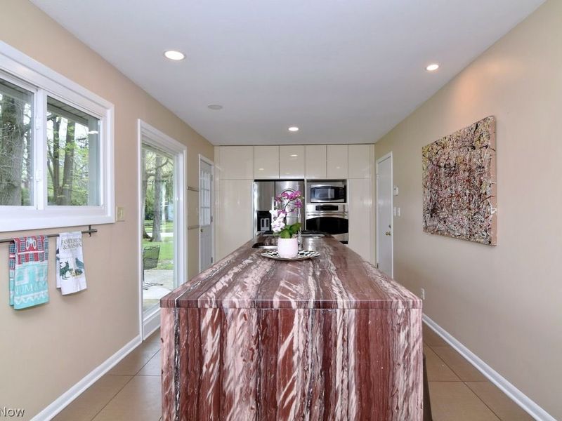 5331 Chickadee Lane , Lyndhurst, OH 44124 Photo 9