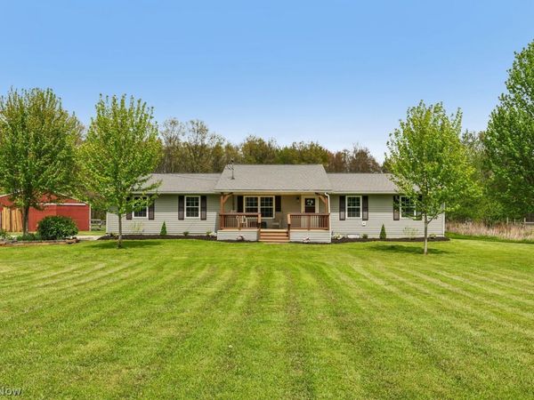 8965 Corbett Road , Diamond, OH 44412