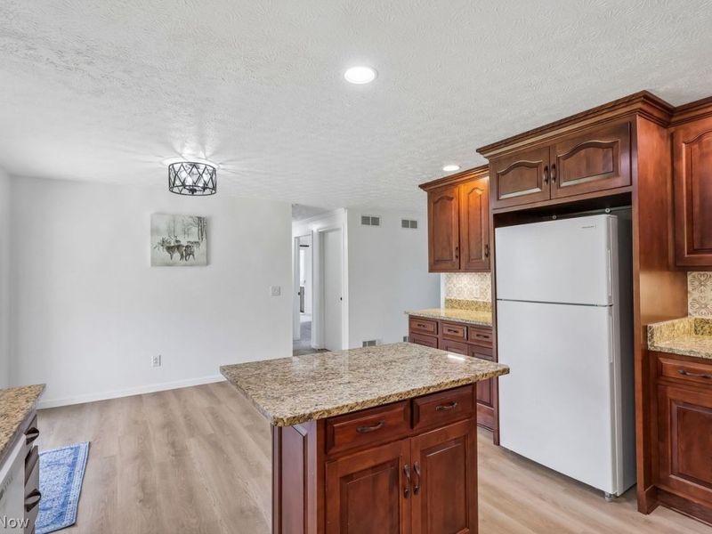 8965 Corbett Road , Diamond, OH 44412 Photo 10