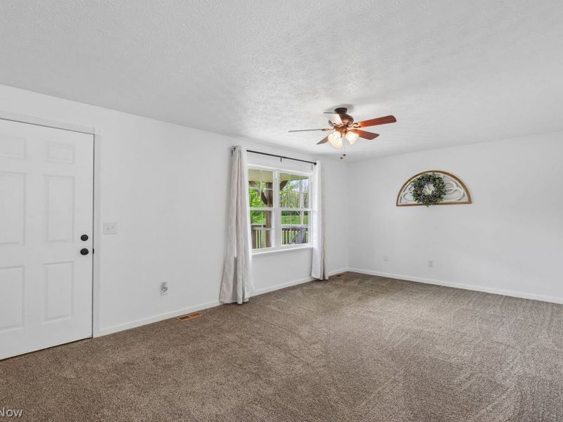 8965 Corbett Road , Diamond, OH 44412 Photo 3