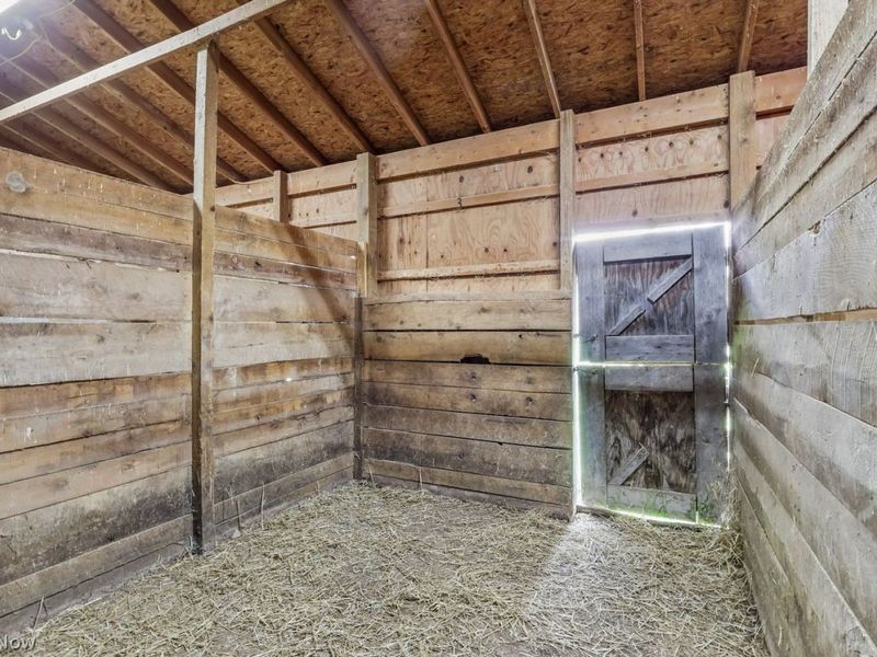 8965 Corbett Road , Diamond, OH 44412 Photo 33