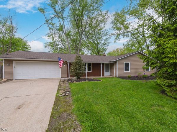 3288 Canterbury Road , Westlake, OH 44145