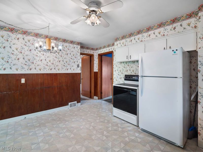 7096 Pearl Road, Middleburg Heights, OH 44130 Photo 10