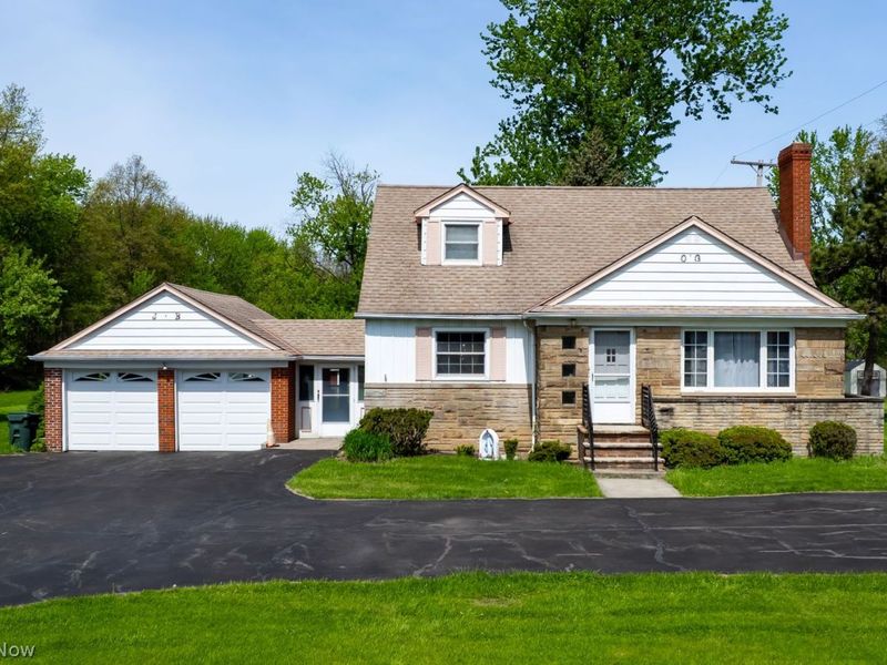 7096 Pearl Road, Middleburg Heights, OH 44130 Photo 2