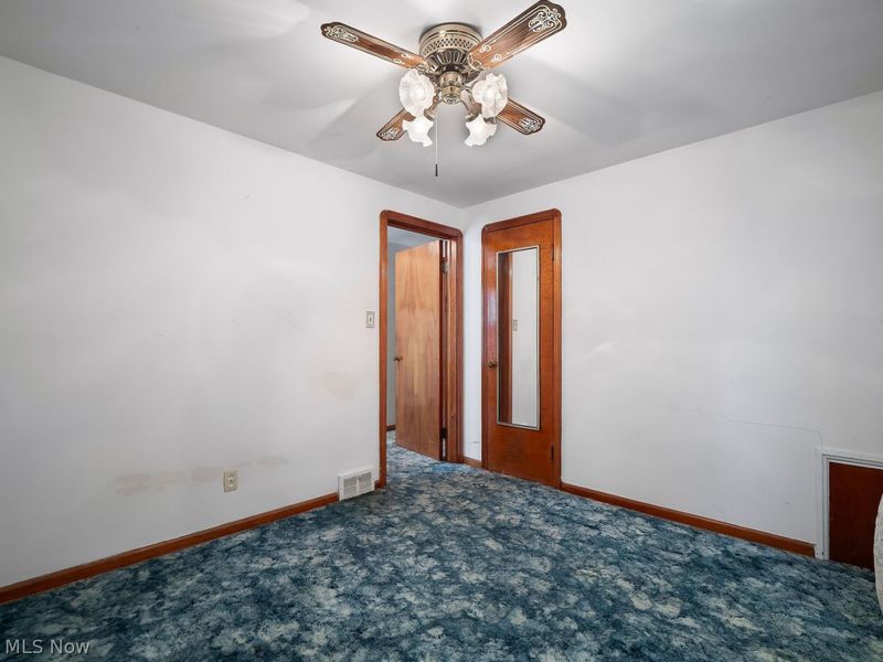 7096 Pearl Road, Middleburg Heights, OH 44130 Photo 28