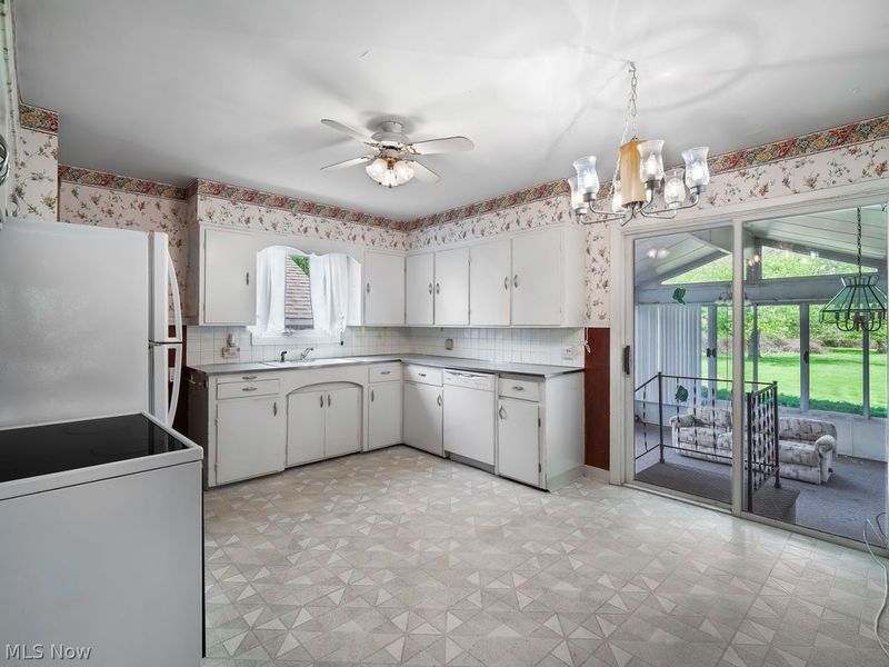 7096 Pearl Road, Middleburg Heights, OH 44130 Photo 7