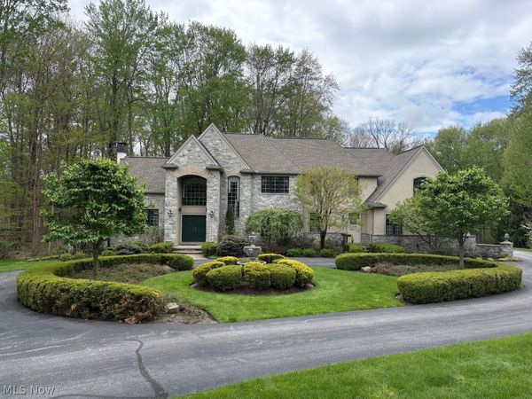910 Cascades Drive , Aurora, OH 44202