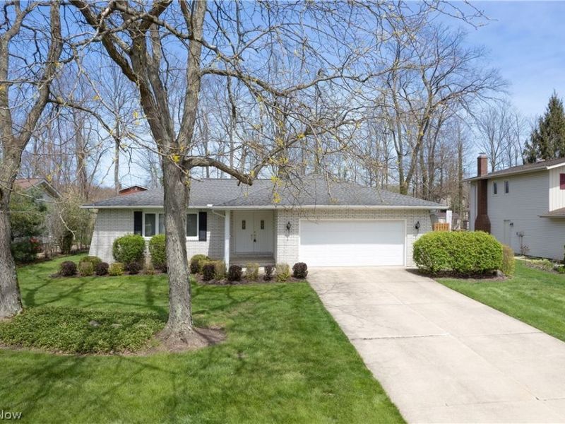 32175 Tracy Lane , Solon, OH 44139 Photo 2