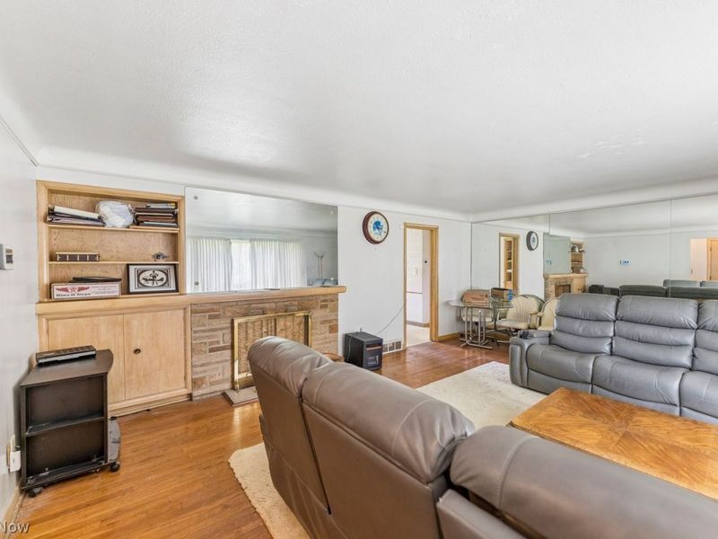 30000 Harvard Road, Orange, OH 44122 Photo 3