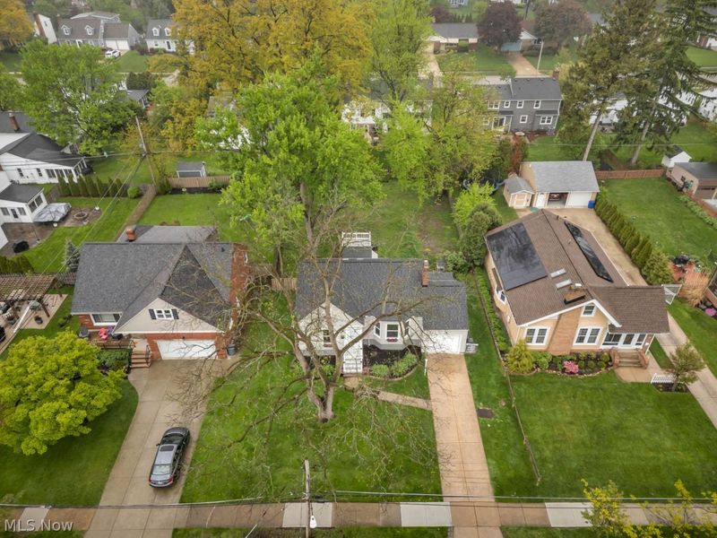 20090 Laverne Avenue, Rocky River, OH 44116 Photo 2