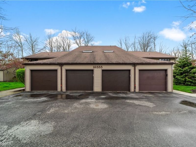 16555 Wren Road, Unit 1F, Chagrin Falls, OH 44023 Photo 2