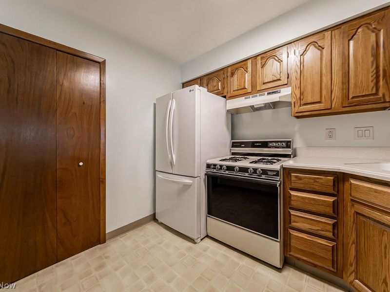 5545 Sunset Bldg A 5 Lane, Unit B, Parma, OH 44134 Photo 6