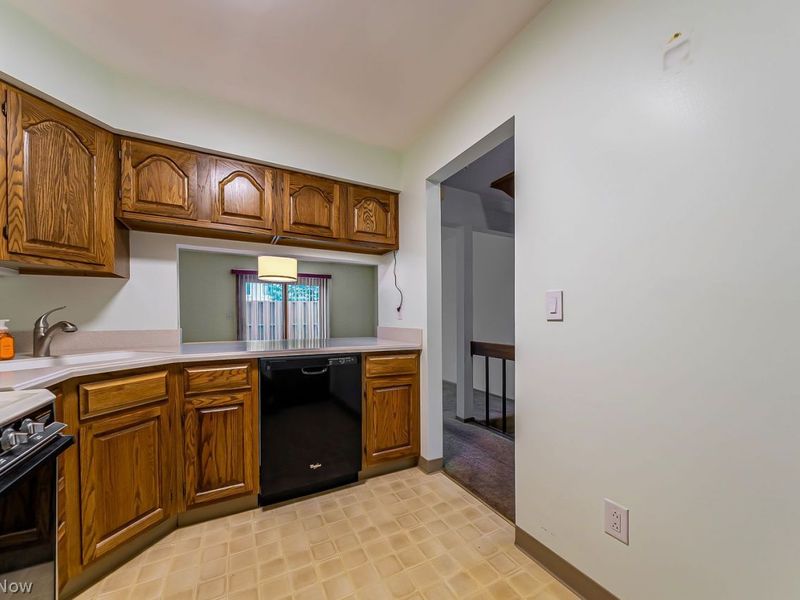 5545 Sunset Bldg A 5 Lane, Unit B, Parma, OH 44134 Photo 8