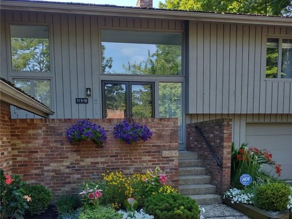 715-10 Claridge Lane , Aurora, OH 44202
