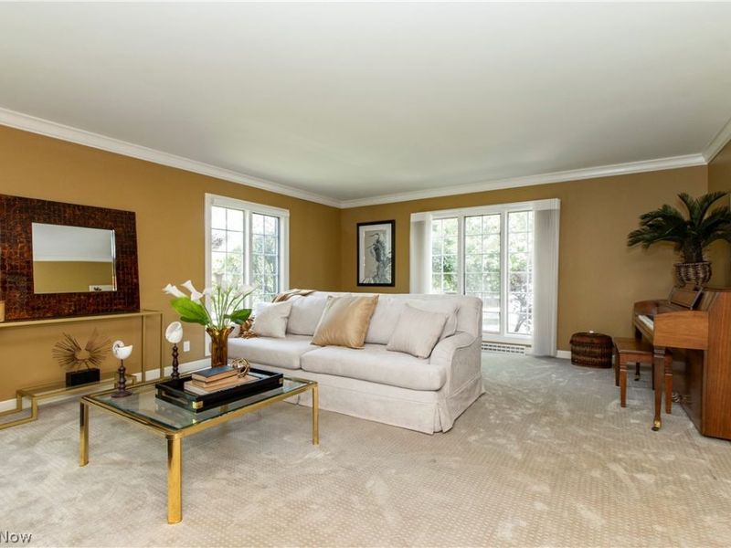 18220 Parkland Drive, Shaker Heights, OH 44122 Photo 4