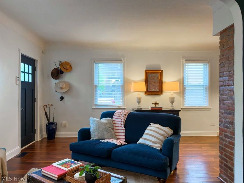 2325 W 40th Street, Cleveland, OH 44113 Photo 6