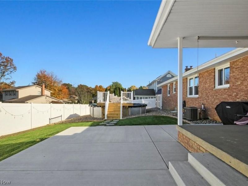 154 Rocky Ledge Drive , Struthers, OH 44471 Photo 17