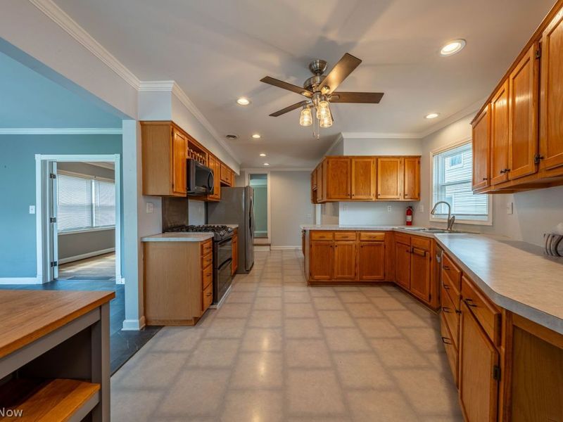 2861 Gasser Boulevard, Rocky River, OH 44116 Photo 9